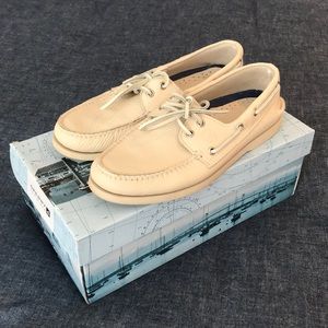 Sperry Topsider Leather Boat Shoes - 8.5